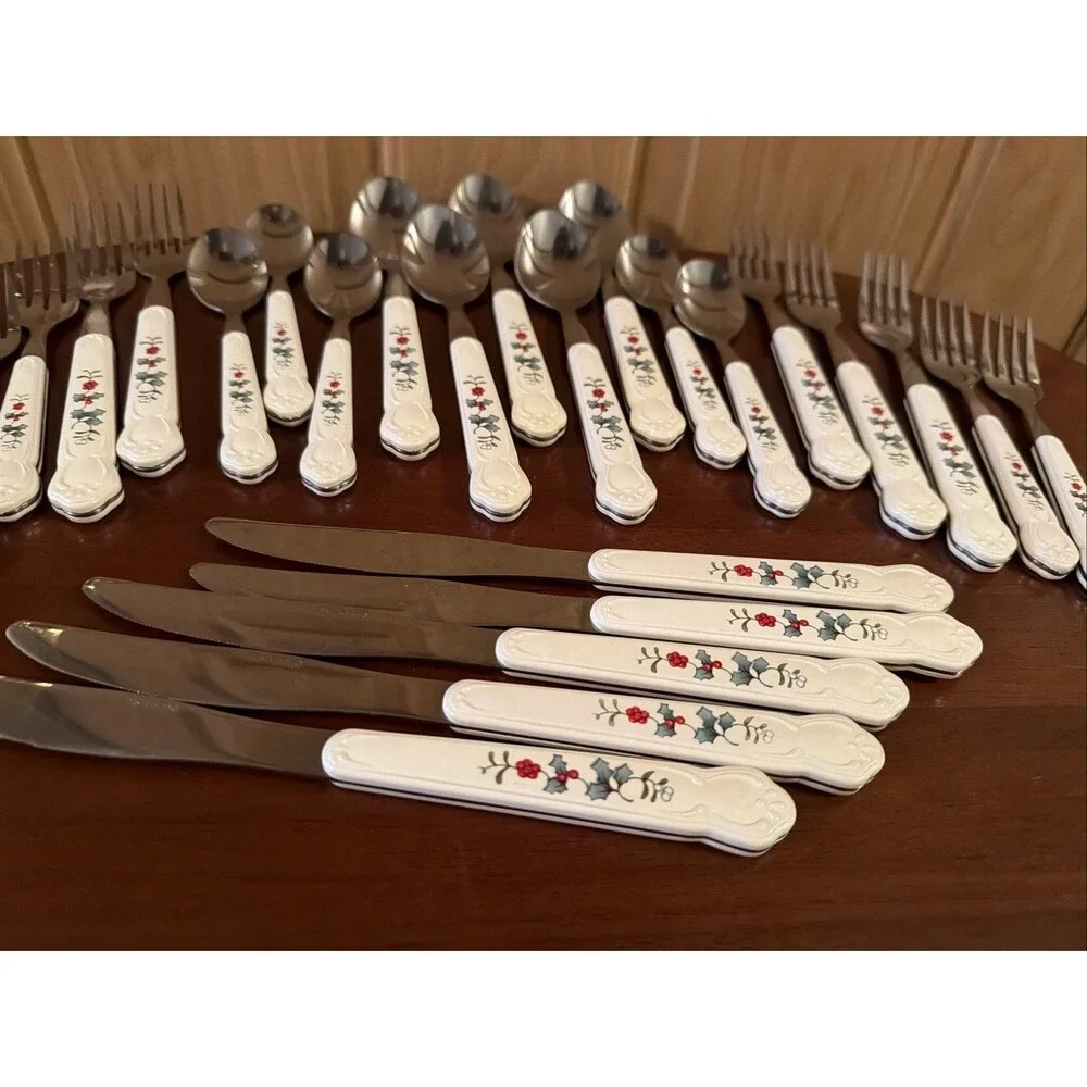Pfaltzgraff WINTERBERRY Flatware 25 Pc. Set Christmas Holly Berry Service For 5!